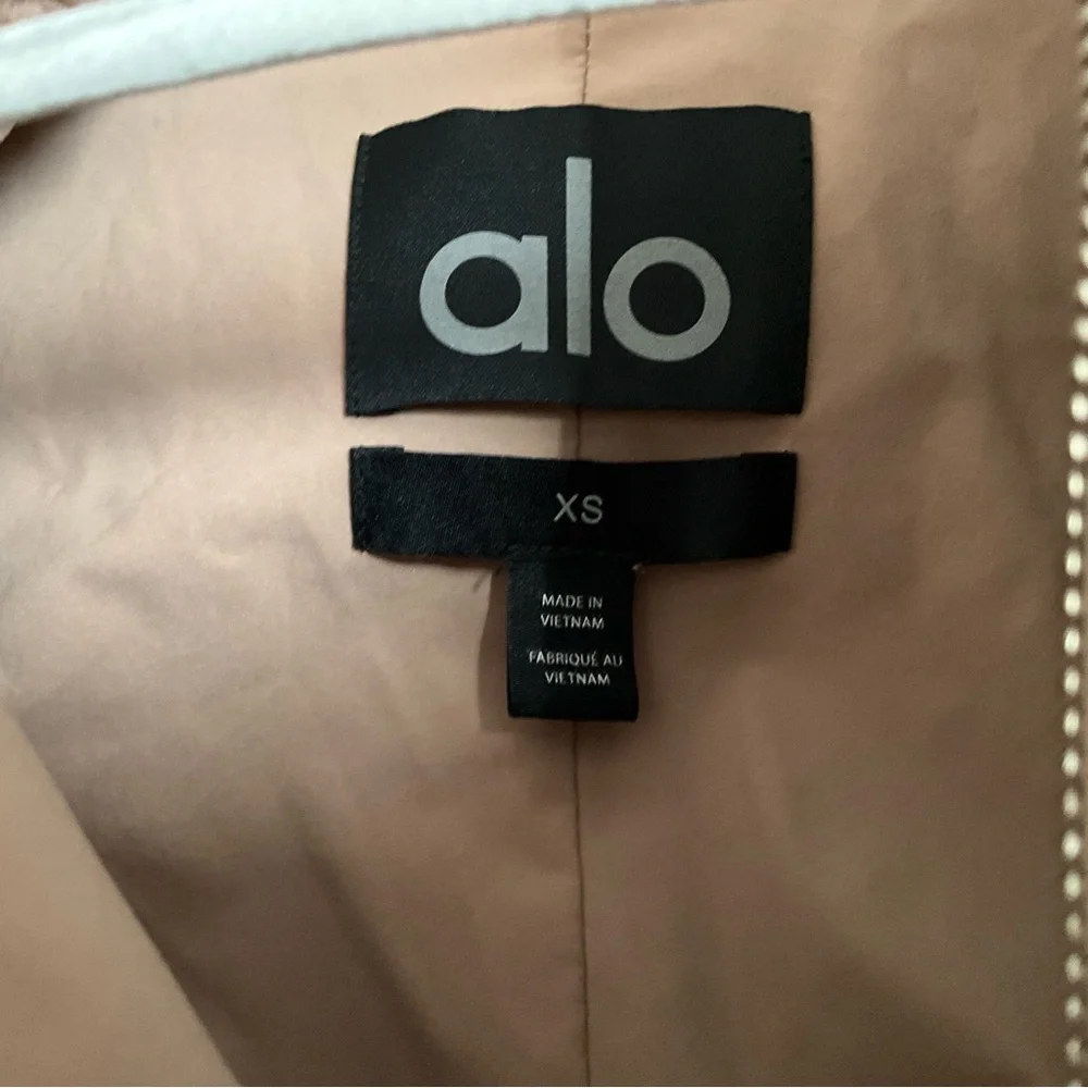 Alo Yoga Sherpa Cropped Slope Side Jacket Chai Latte XS